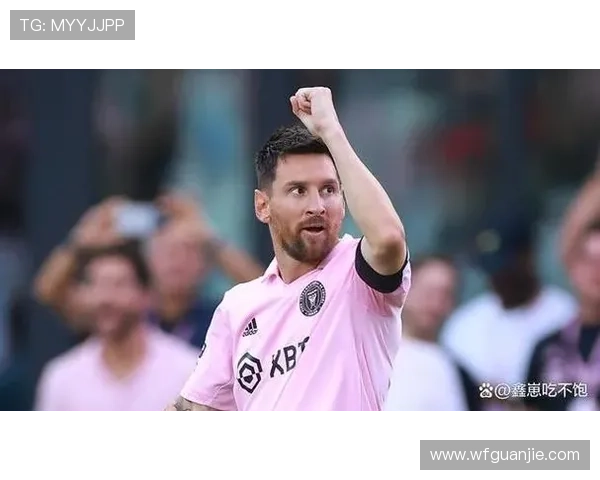 光芒四射的白皙足球明星背后的故事与成就揭秘 光芒四射的白皙足球明星背后的故事与成就揭秘