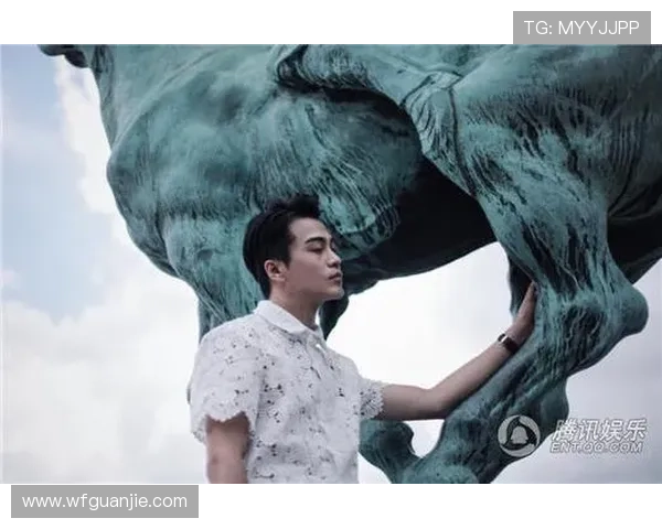 克罗地亚足球明星身穿西装展现绅士风范与运动魅力的完美结合 克罗地亚足球明星身穿西装展现绅士风范与运动魅力的完美结合